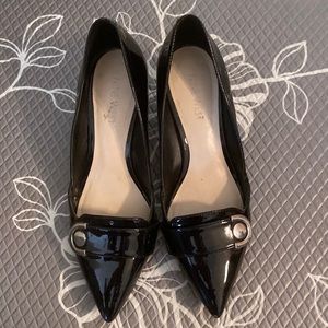 Black, kitten heels Nine West, good condition and comfy